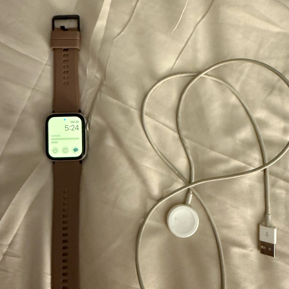 Apple watch 4 with Tan Band and Charger